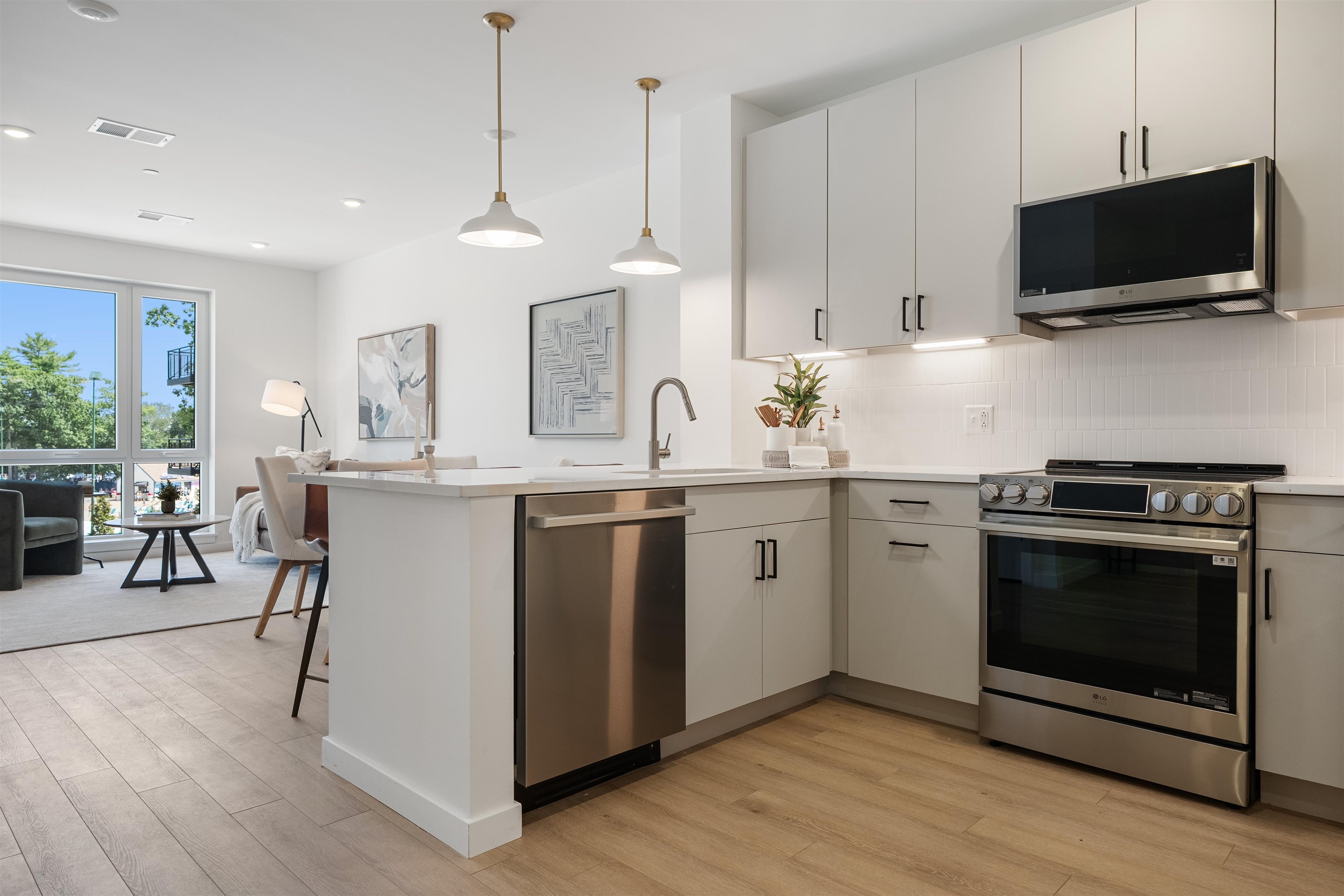 80 Constitution Avenue 321
