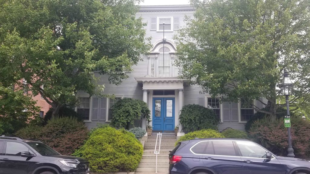 Photo of 379 State Street, Portsmouth, NH 03801 (MLS # 5046401)