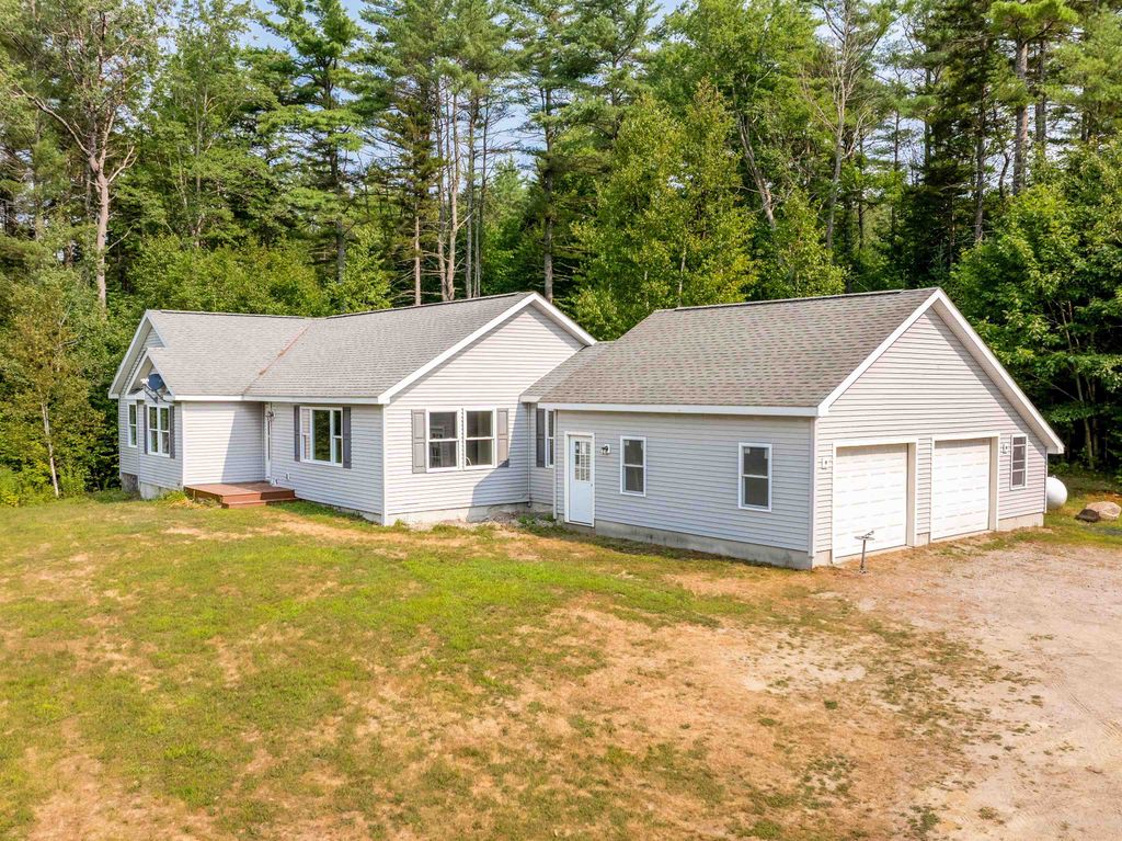 Photo of 155 Avery Road, Sunapee, NH 03782 (MLS # 5058934)