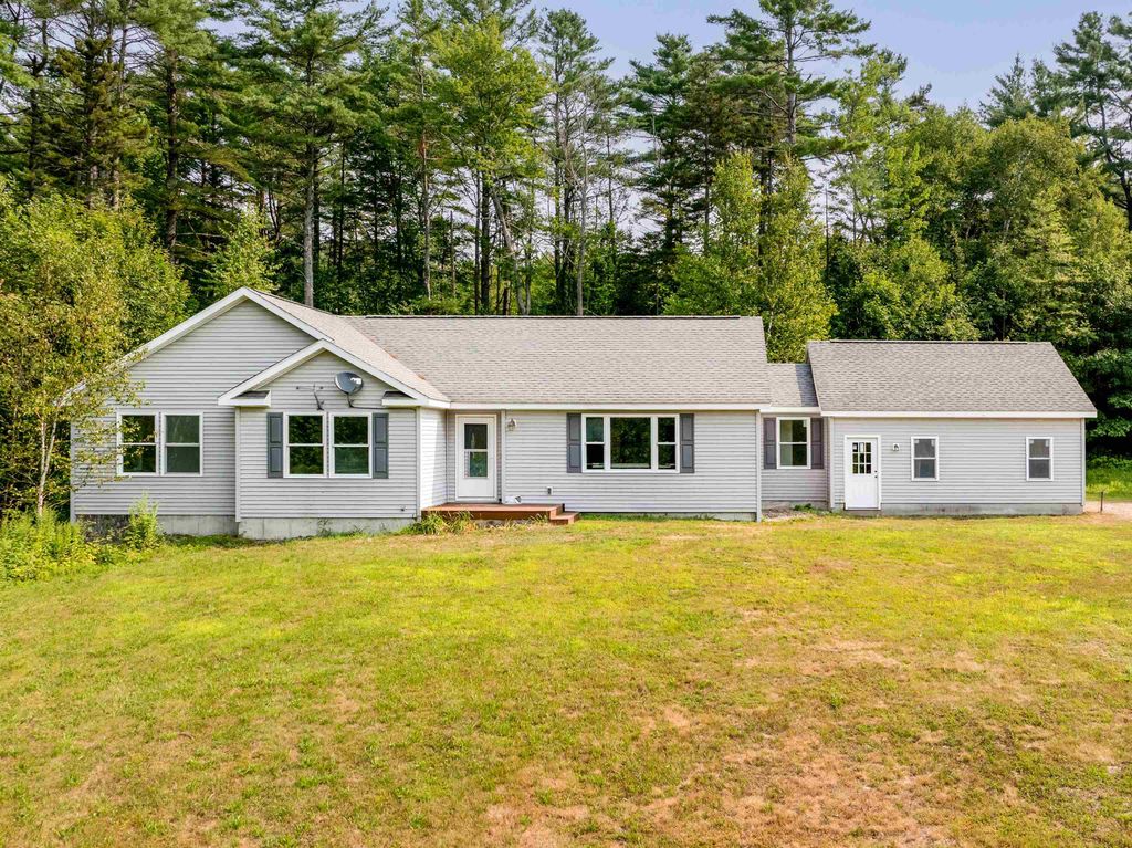 Photo of 155 Avery Road, Sunapee, NH 03782 (MLS # 5058934)