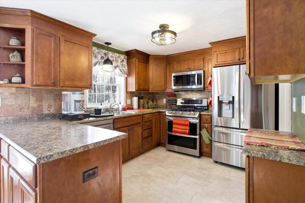 Photo of 16 Champagne Drive, Nashua, NH 03062 (MLS # 5077661)