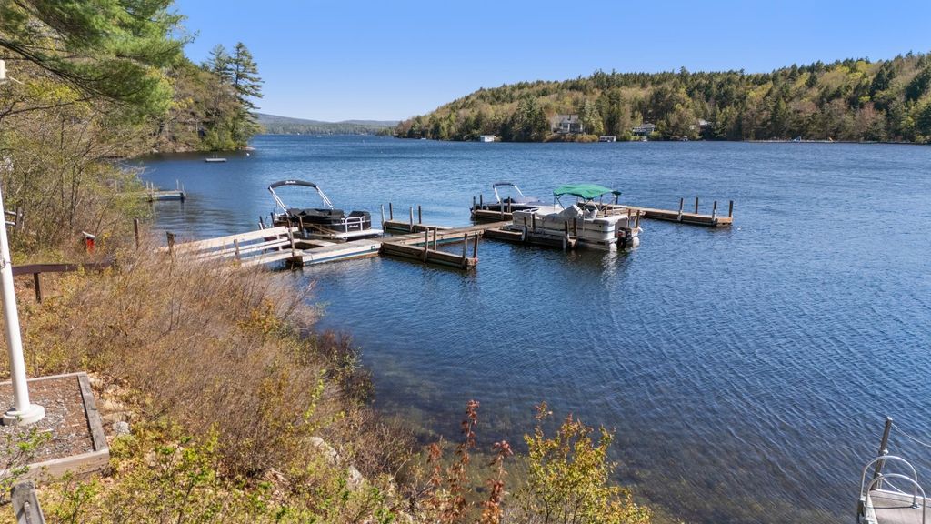 Photo of 1024 Lake Avenue, Sunapee, NH 03782 (MLS # 5042265)