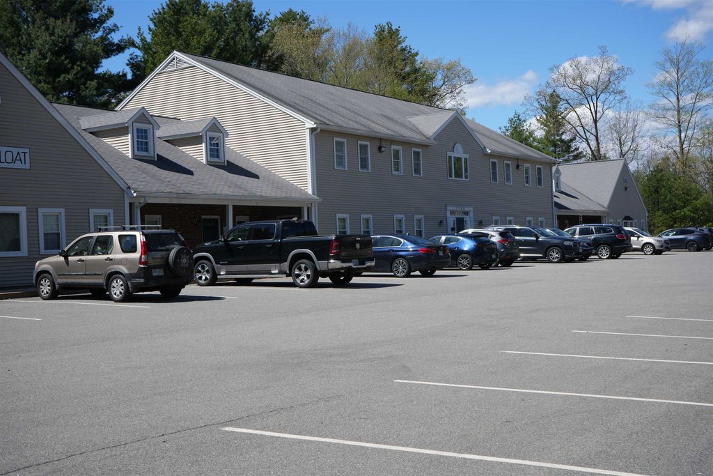 Photo of 1 Commons Drive #13B, Londonderry, NH 03053 (MLS # 5087853)