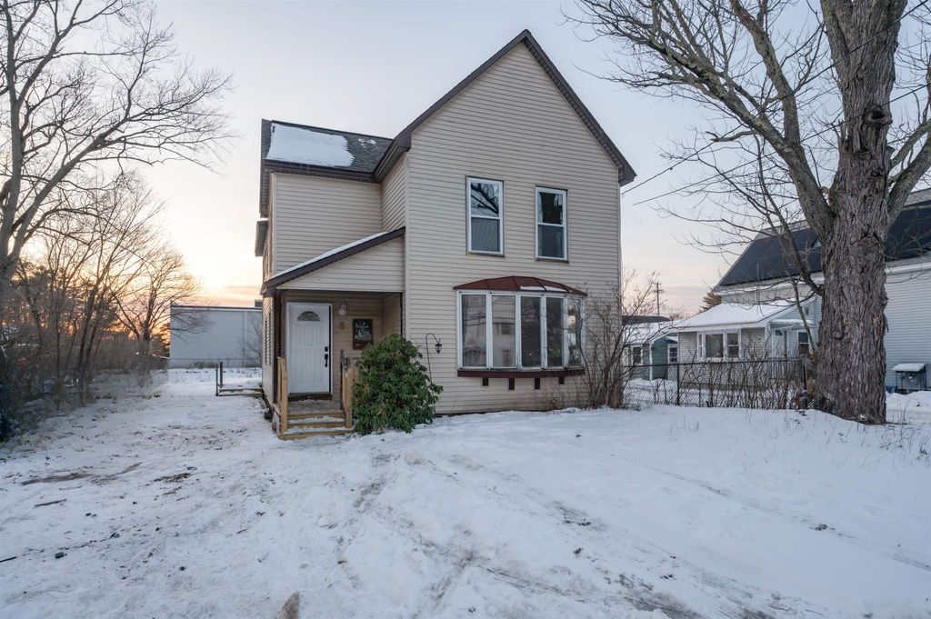 Photo of 6 Grover Street, Concord, NH 03301 (MLS # 5072306)