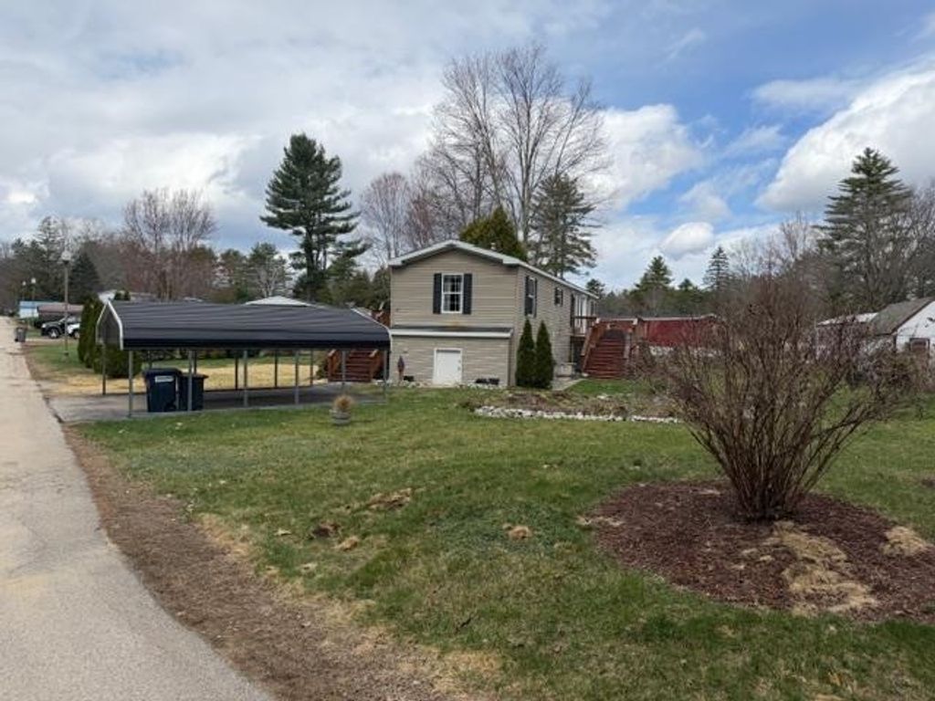Photo of 27 Queens Lane, Epsom, NH 03234 (MLS # 5084440)