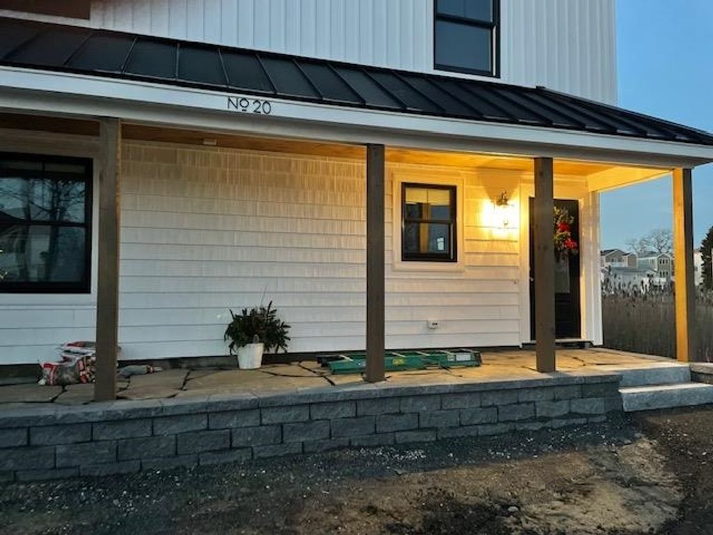 Photo of 20 Gill Street #B, Hampton, NH 03842 (MLS # 5072641)