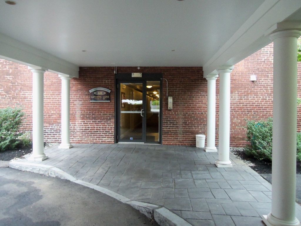 Photo of 48 Landing Lane #16, Laconia, NH 03246 (MLS # 5075451)