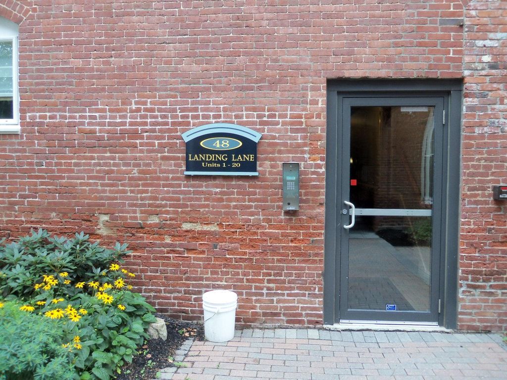 Photo of 48 Landing Lane #16, Laconia, NH 03246 (MLS # 5075451)