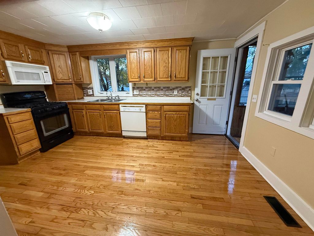 Photo of 97 Linwood Street, Nashua, NH 03060 (MLS # 5069813)