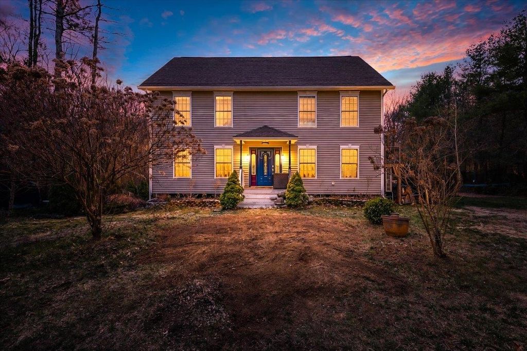 Photo of 15 Pepperell Road, Brookline, NH 03033 (MLS # 5084928)