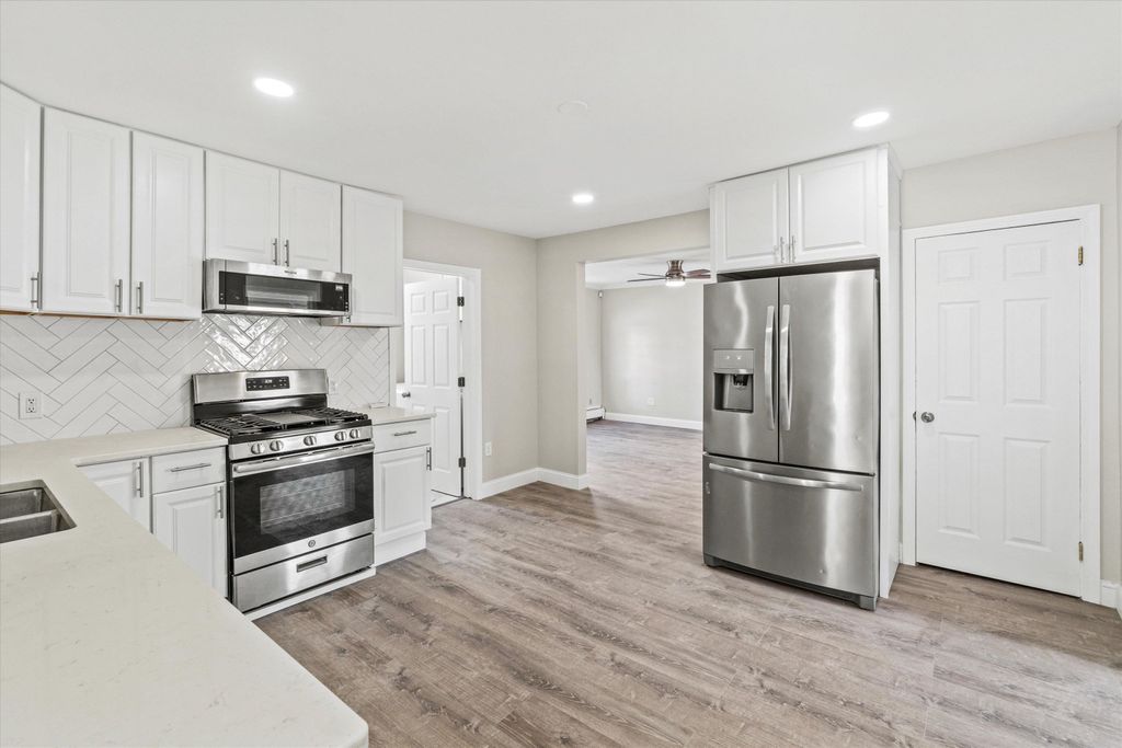 Photo of 462 Dubuque Street #1, Manchester, NH 03102 (MLS # 5064415)