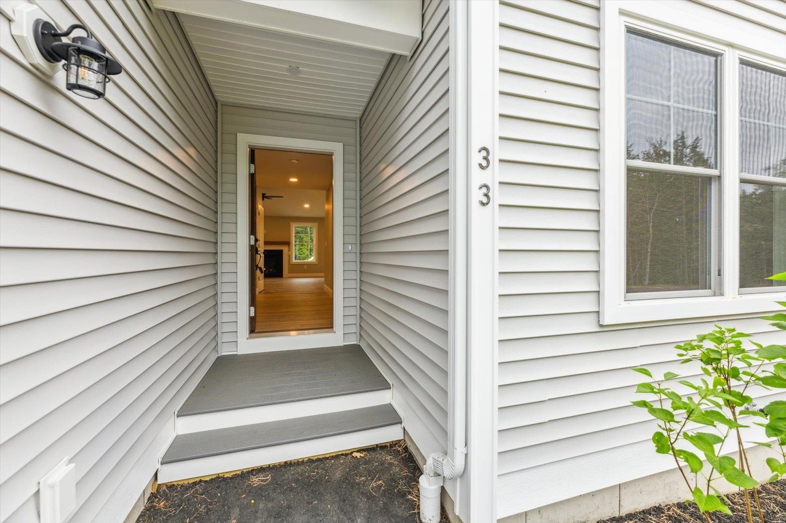 33 Willow Lane