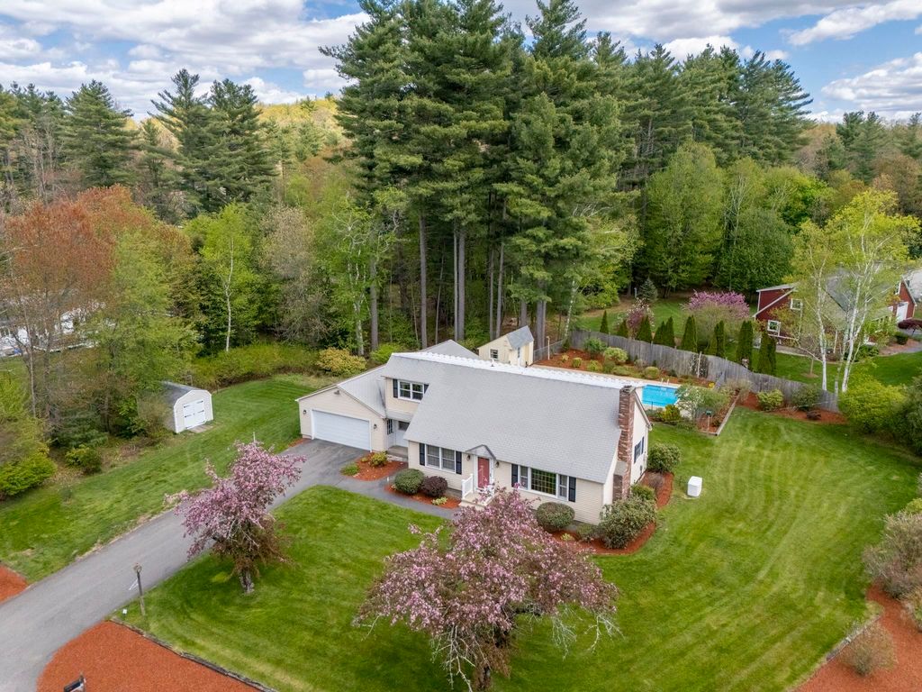 Photo of 5 Courtland Drive, Merrimack, NH 03054 (MLS # 5088706)