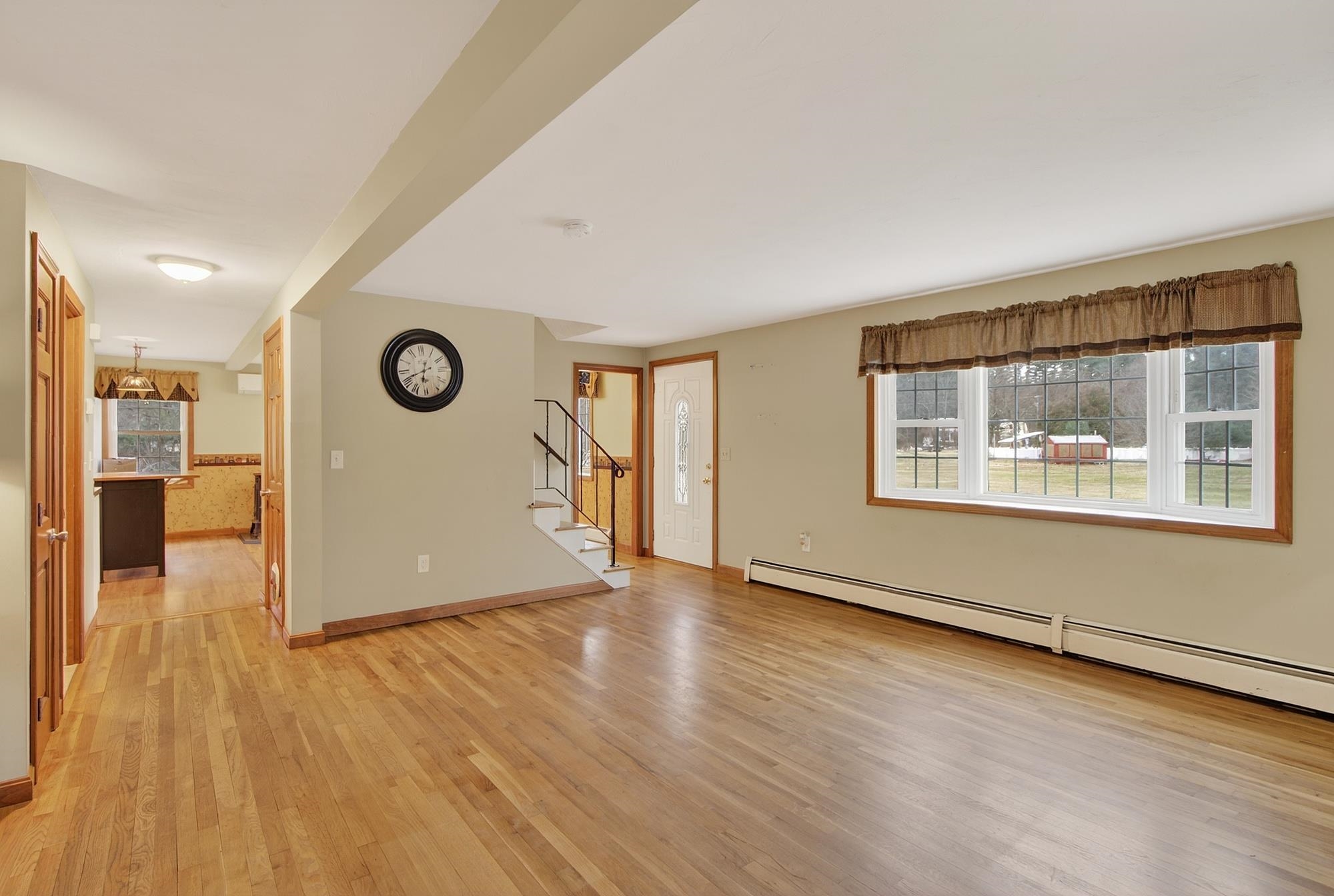 Merrimack, New Hampshire 03054, United States, 3 Bedrooms Bedrooms, ,2 BathroomsBathrooms,Residential,Pending,251562