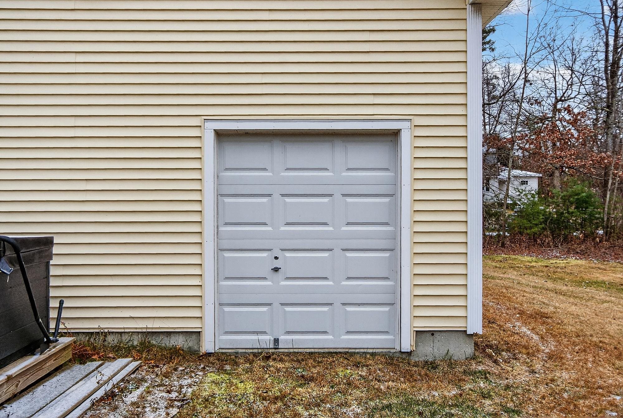 Merrimack, New Hampshire 03054, United States, 3 Bedrooms Bedrooms, ,2 BathroomsBathrooms,Residential,Pending,251562