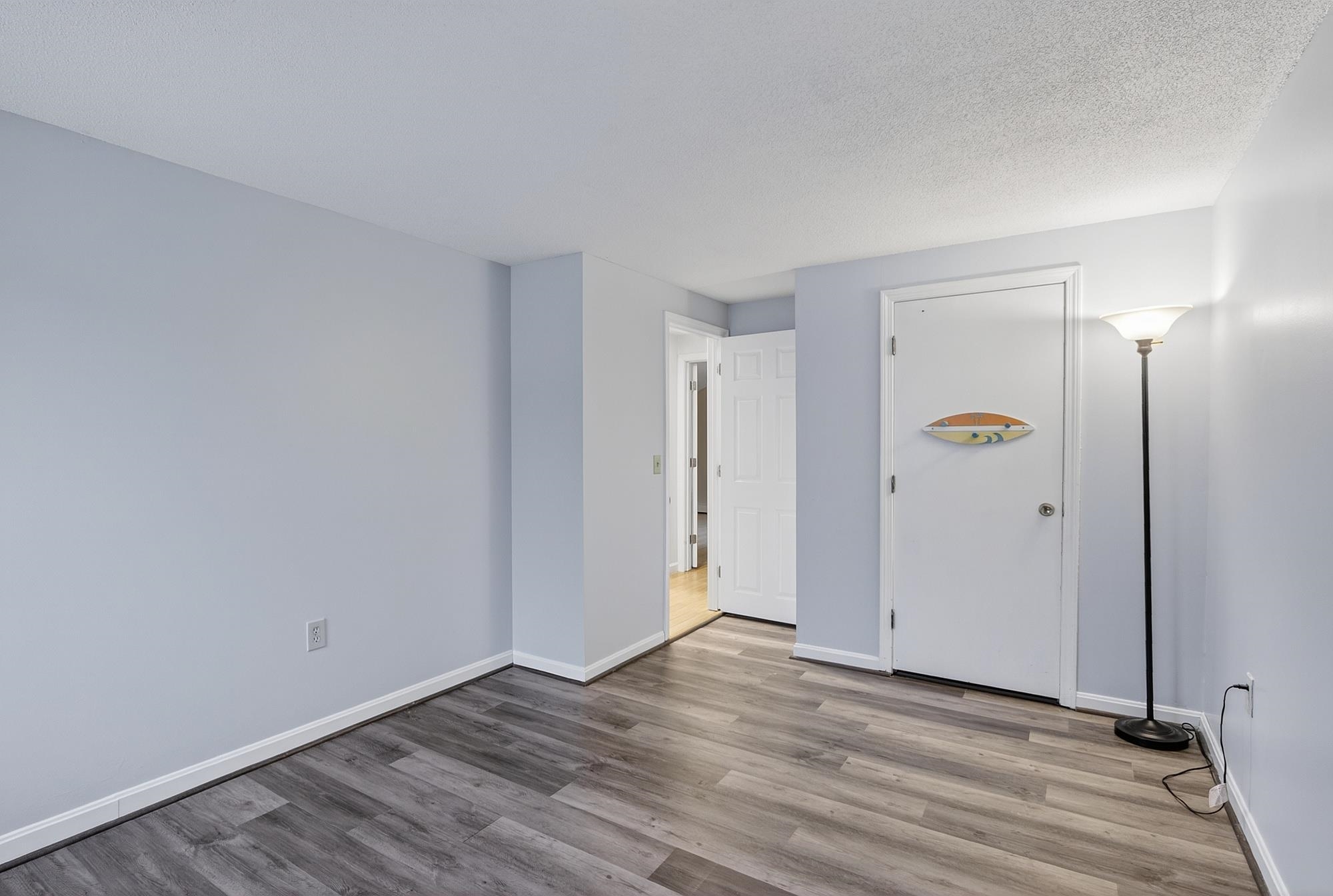 Merrimack, New Hampshire 03054, United States, 3 Bedrooms Bedrooms, ,2 BathroomsBathrooms,Residential,Pending,251562