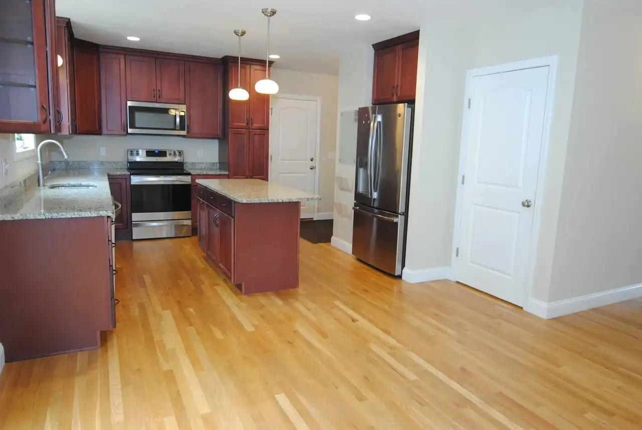 Nashua, New Hampshire 03062, United States, 4 Bedrooms Bedrooms, ,2 BathroomsBathrooms,Residential,Active,141474