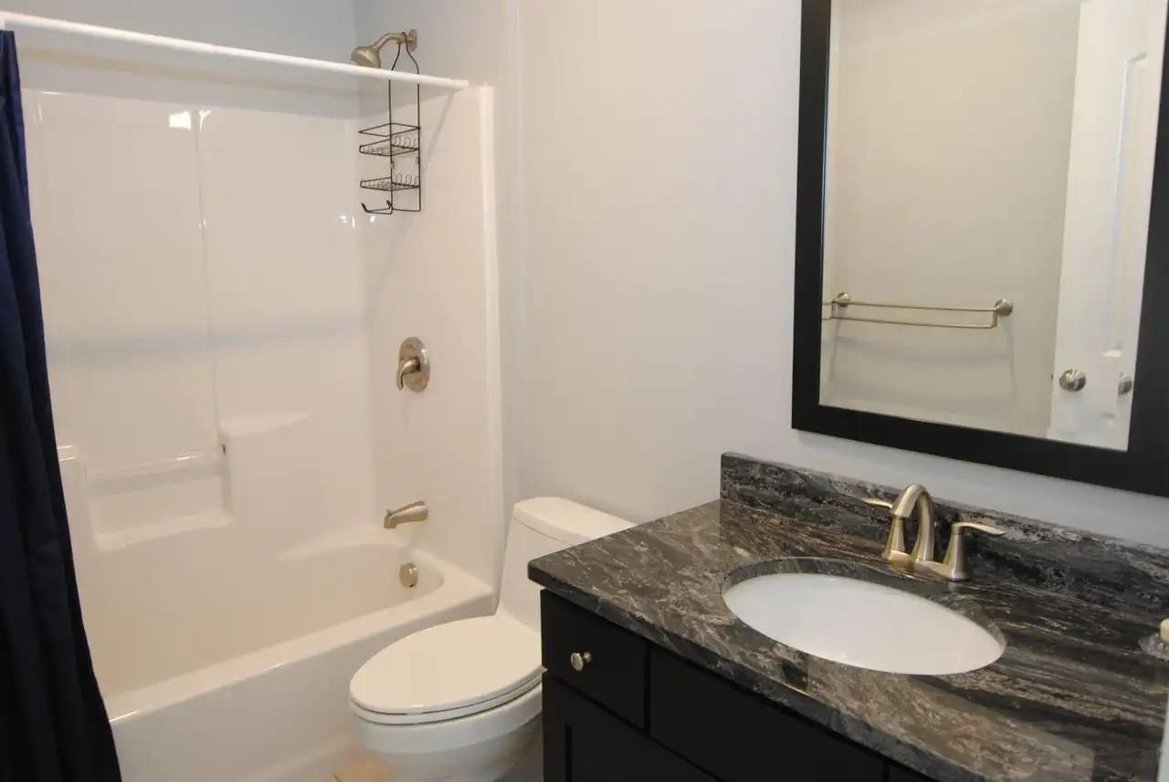 Nashua, New Hampshire 03062, United States, 4 Bedrooms Bedrooms, ,2 BathroomsBathrooms,Residential,Active,141474