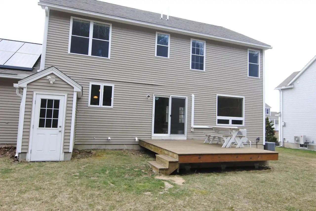 Nashua, New Hampshire 03062, United States, 4 Bedrooms Bedrooms, ,2 BathroomsBathrooms,Residential,Active,141474