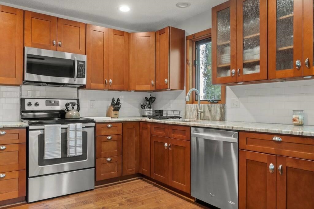 72 Colonial Ridge Road