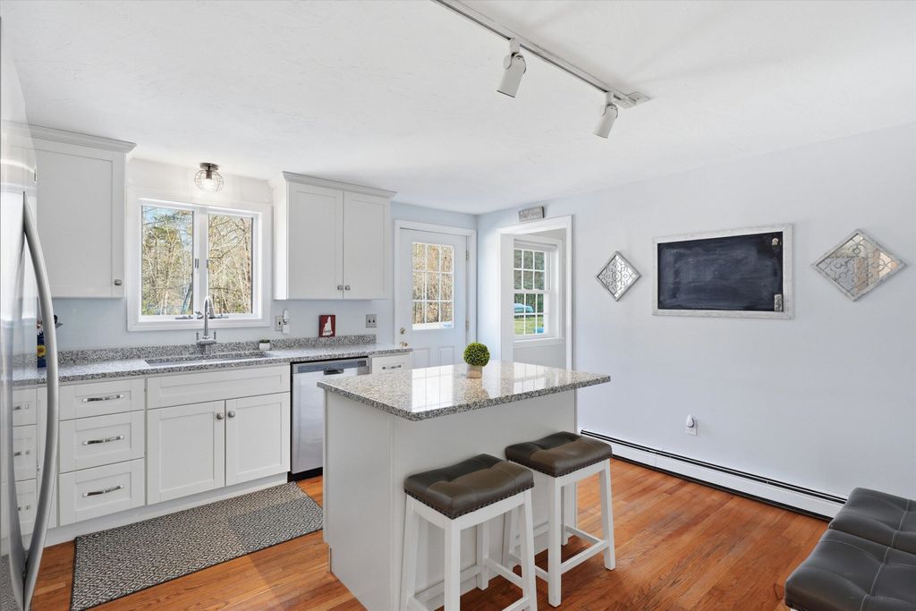 Photo of 87 Overledge Extension, Derry, NH 03038 (MLS # 5081560)