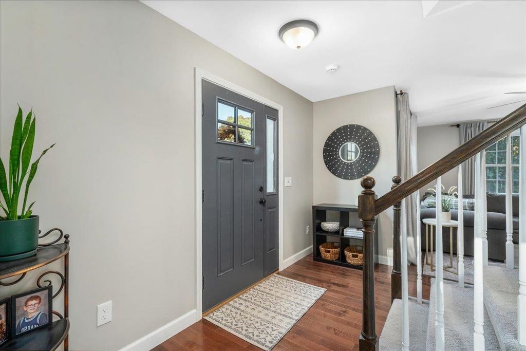 Photo of 11 Palomino Lane, Bedford, NH 03110 (MLS # 5066832)