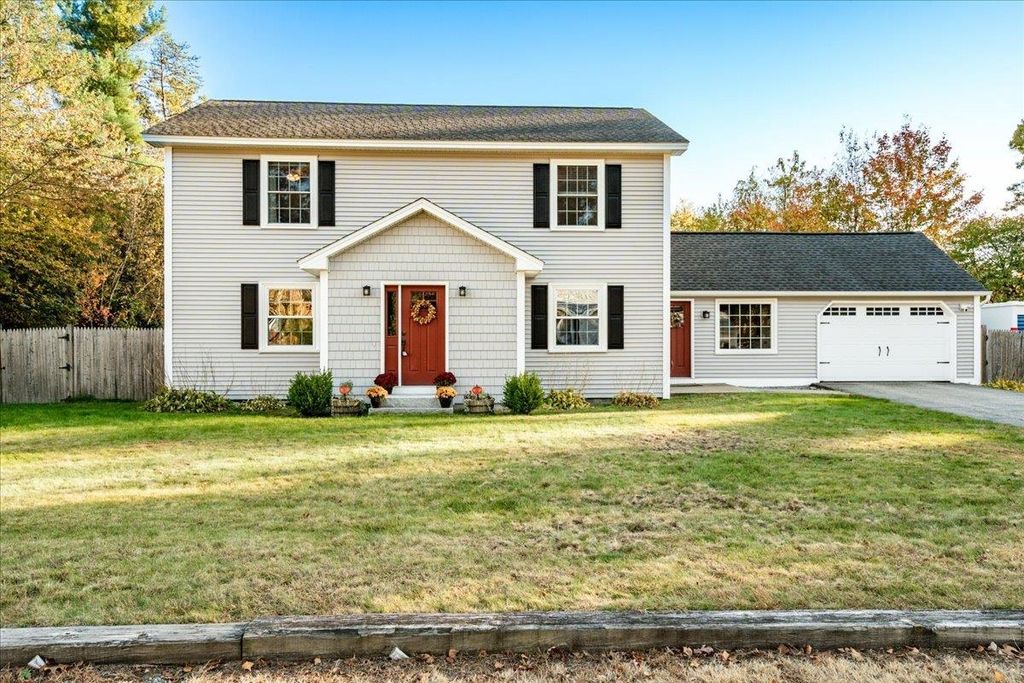 Photo of 11 Palomino Lane, Bedford, NH 03110 (MLS # 5066832)