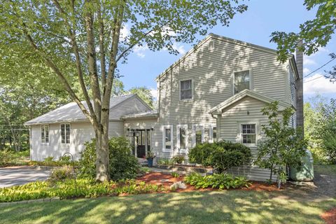 32 Main Street, Kingston, NH 03848 - #: 5056813