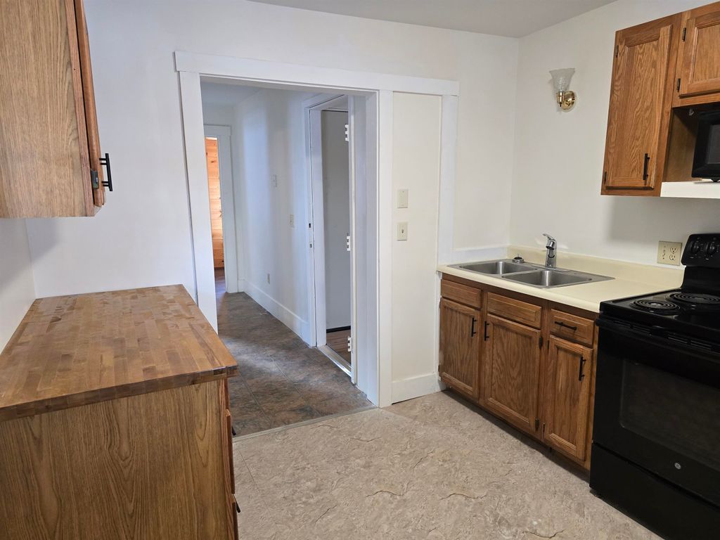 Photo of 1479 Laurel Street, Newport, NH 03773 (MLS # 5072722)