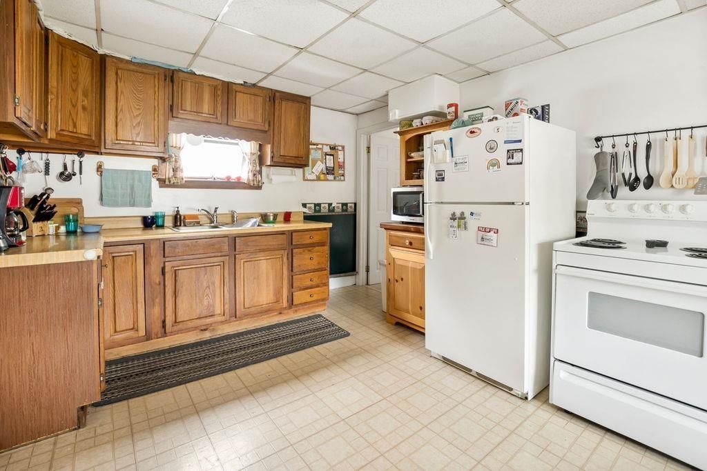 Photo of 17 Bridge Street, Pittsfield, NH 03263 (MLS # 5082020)