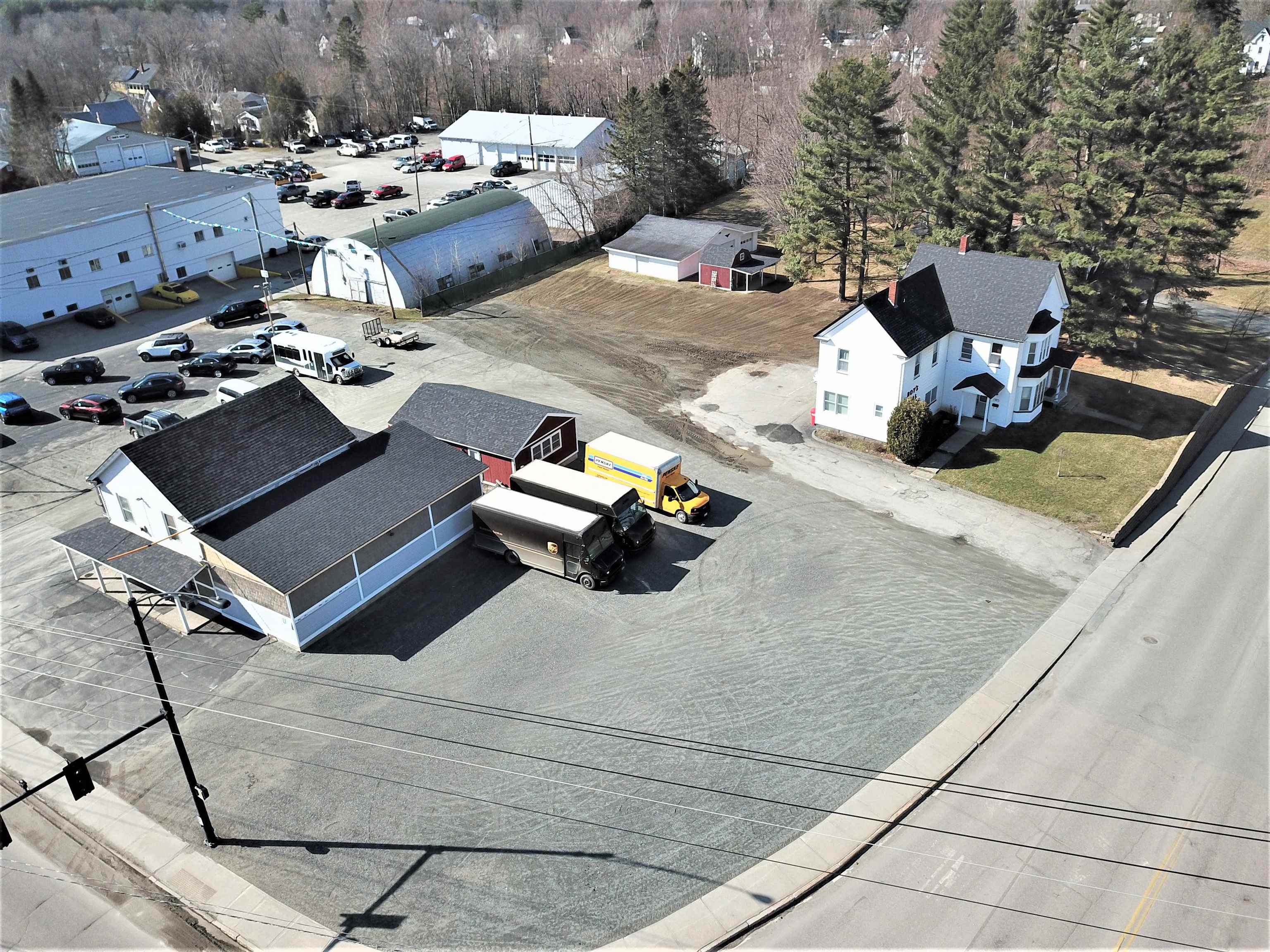 487 East Main Street