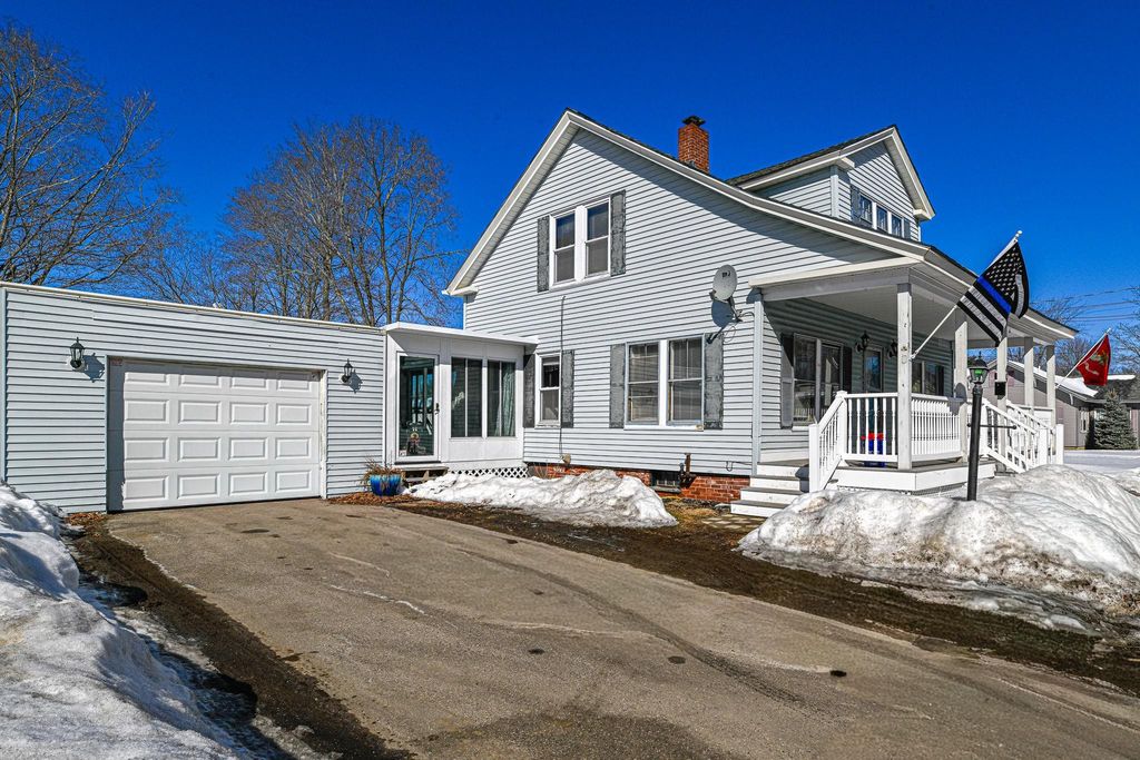 Photo of 49 Washington Street, Rochester, NH 03867 (MLS # 5077446)
