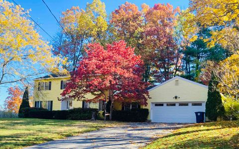 17 Danbury Road Nashua NH 03064