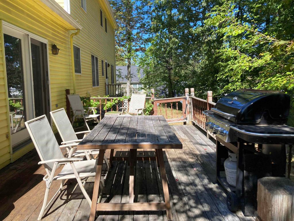 Photo of 17 Danbury Road, Nashua, NH 03064 (MLS # 5062119)