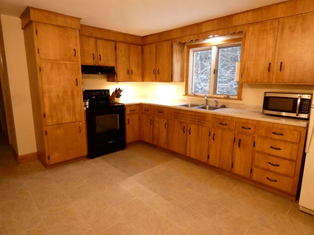 Photo of 107 Middle Road, Tuftonboro, NH 03816 (MLS # 5071240)