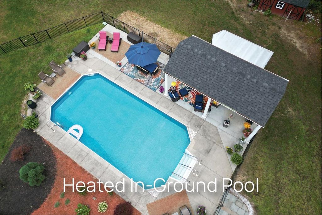 Photo of 53 Meadow Fox Lane, Chester, NH 03036 (MLS # 5082534)