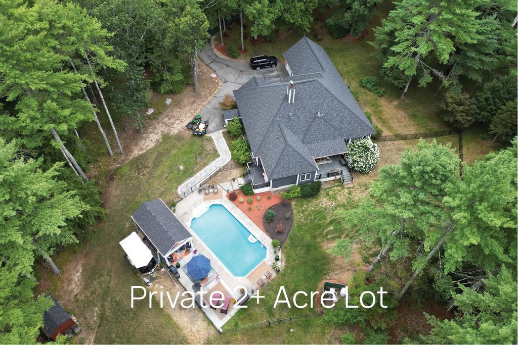 Photo of 53 Meadow Fox Lane, Chester, NH 03036 (MLS # 5082534)