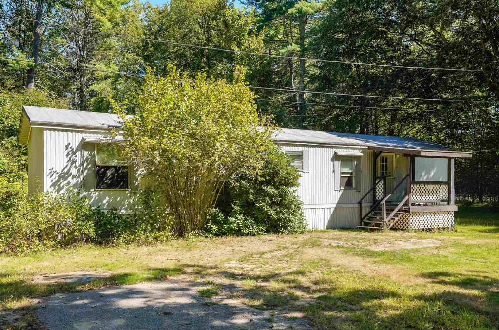 Photo of 97 Route 27, Raymond, NH 03077 (MLS # 5065367)