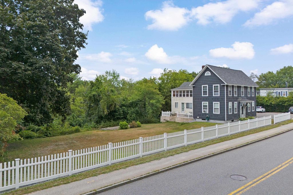 Photo of 329 Front Street #Lot A, Manchester, NH 03102 (MLS # 5058756)