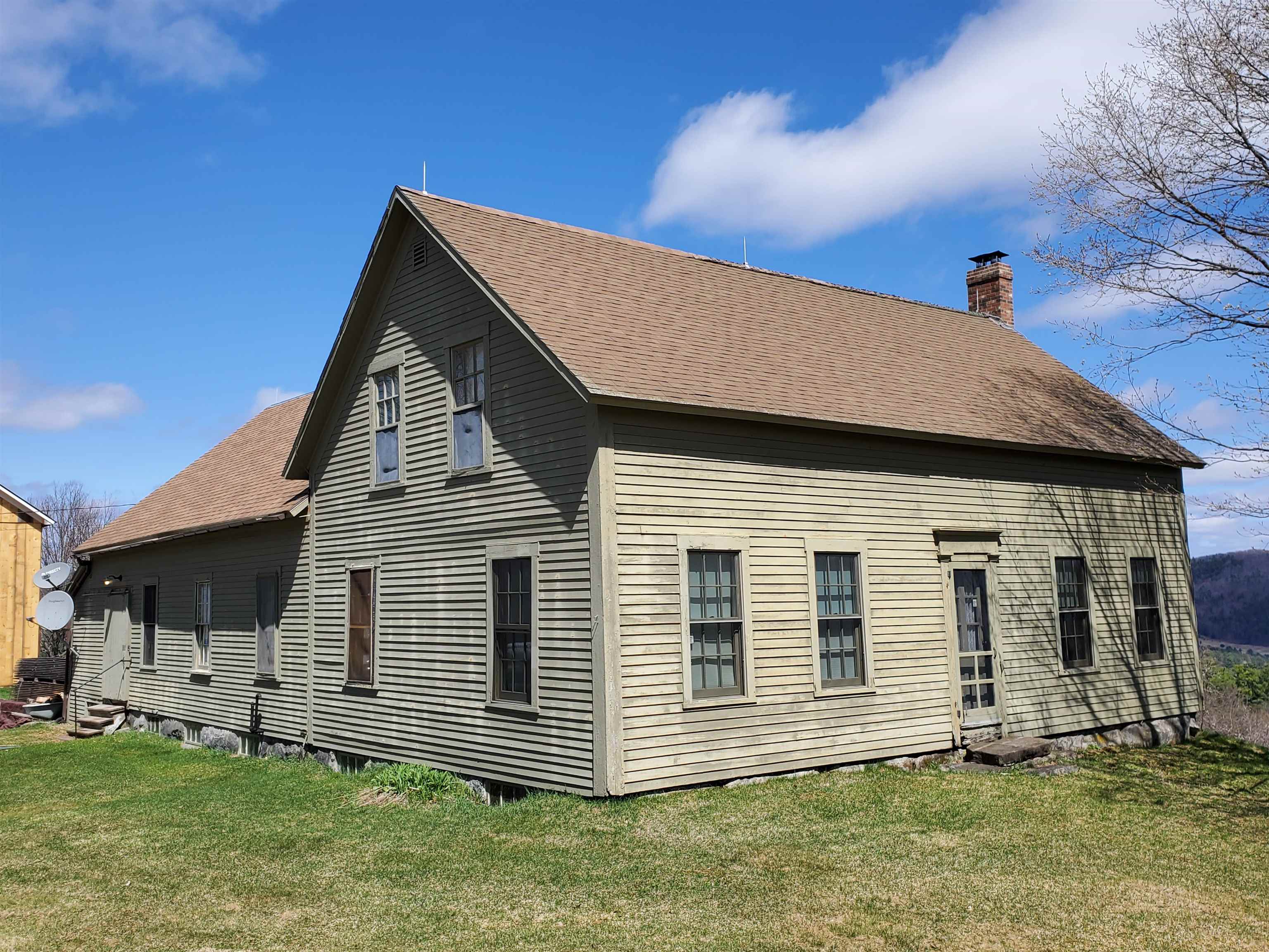 762 McLaren Hill Road