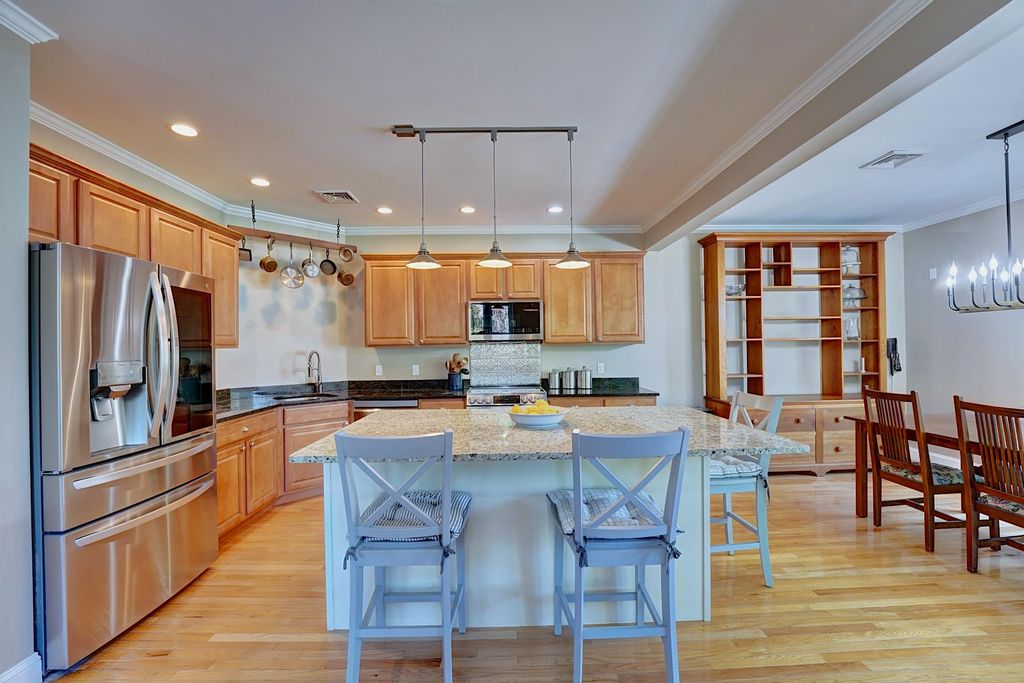 Photo of 5 Old Parish Way #8, Portsmouth, NH 03801 (MLS # 5082358)