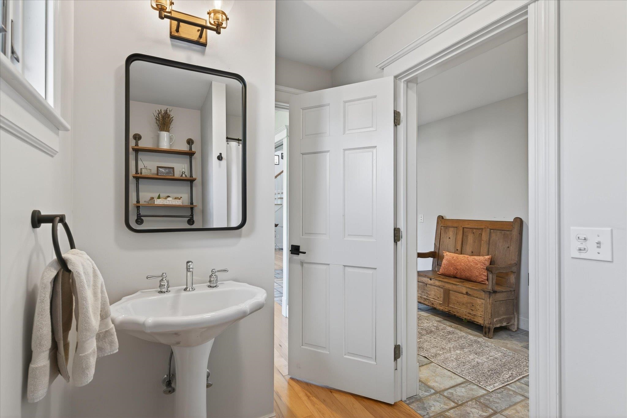 Waterbury, Vermont 05677, United States, 4 Bedrooms Bedrooms, ,4 BathroomsBathrooms,Residential,Active,228245