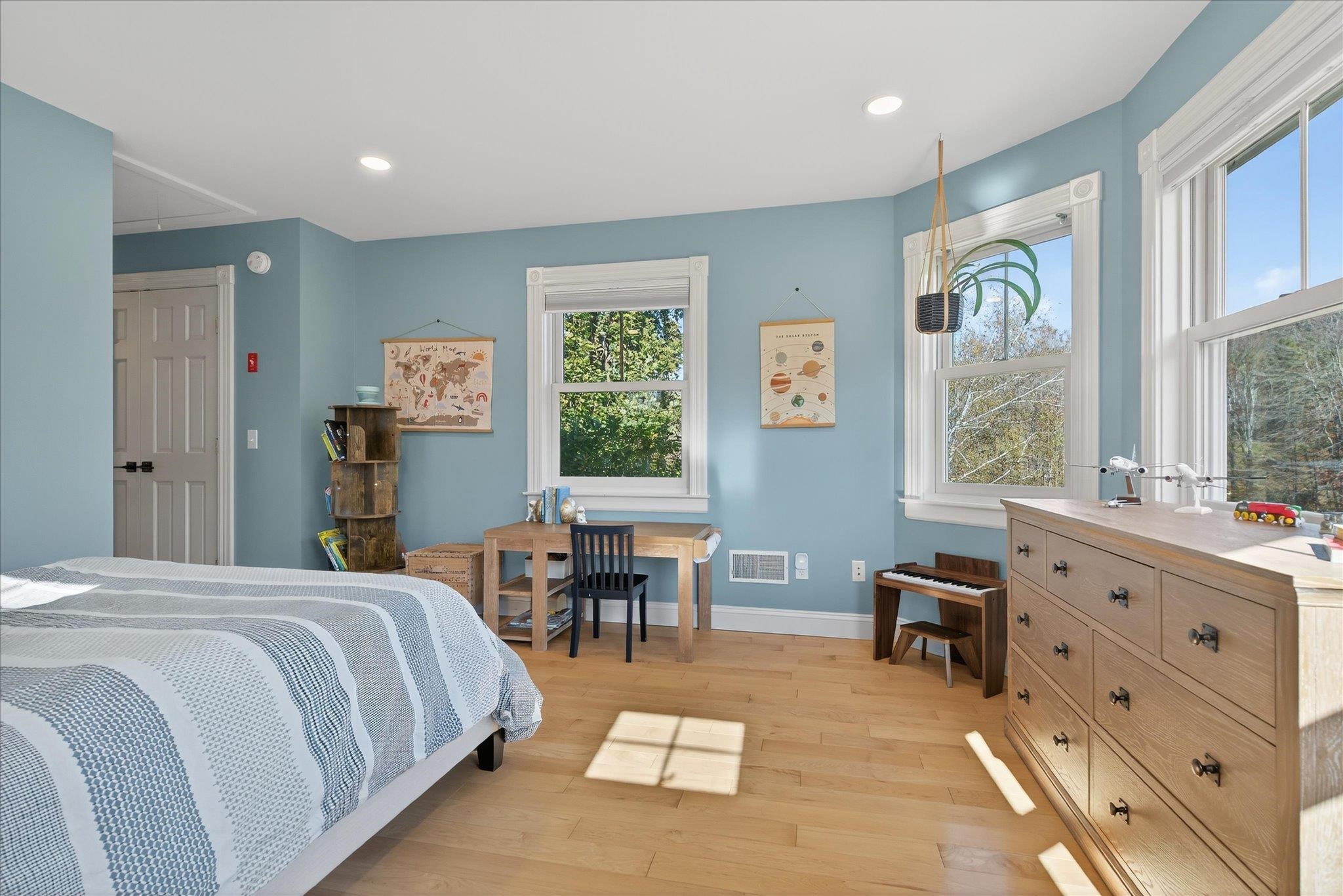 Waterbury, Vermont 05677, United States, 4 Bedrooms Bedrooms, ,4 BathroomsBathrooms,Residential,Active,228245