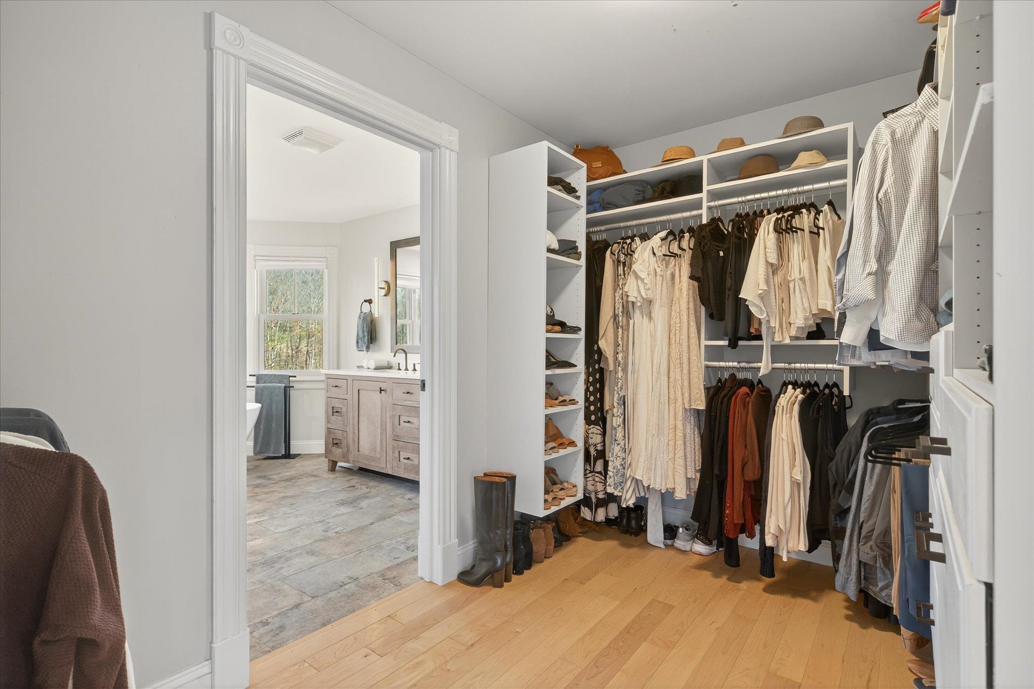 Waterbury, Vermont 05677, United States, 4 Bedrooms Bedrooms, ,4 BathroomsBathrooms,Residential,Active,228245