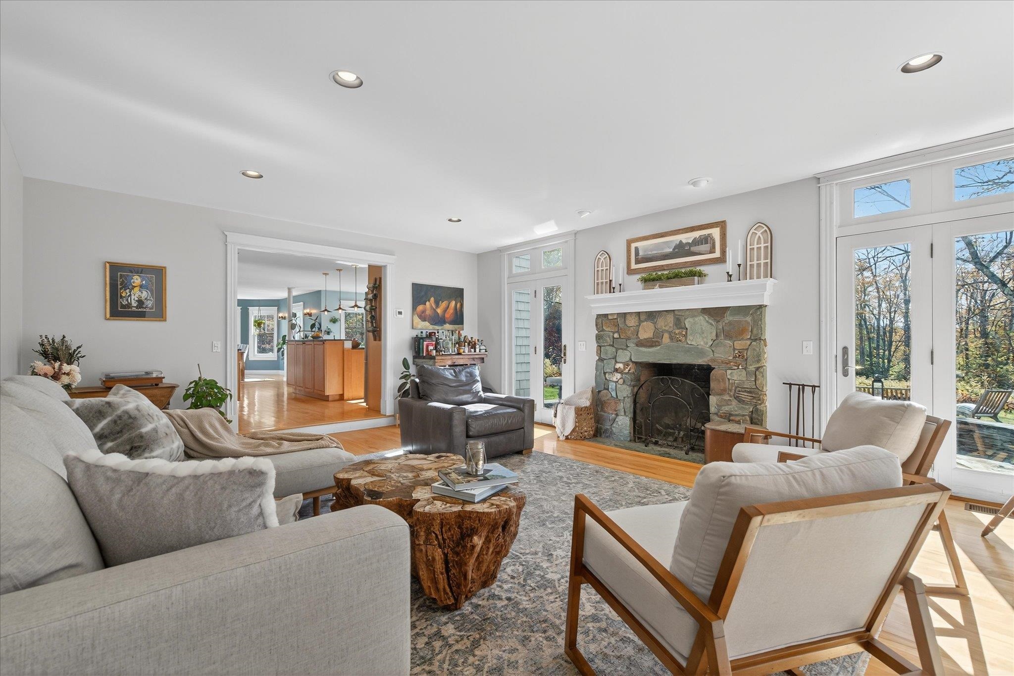 Waterbury, Vermont 05677, United States, 4 Bedrooms Bedrooms, ,4 BathroomsBathrooms,Residential,Active,228245