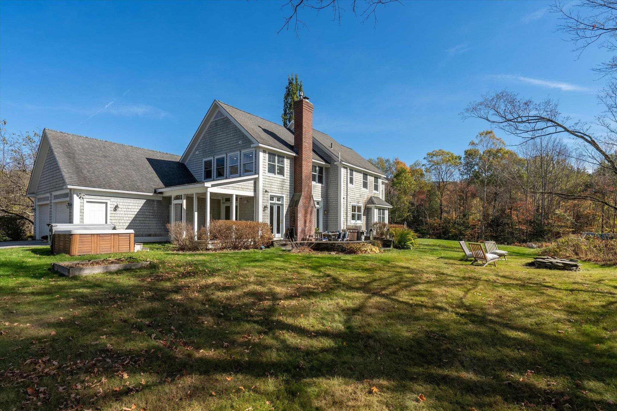 Waterbury, Vermont 05677, United States, 4 Bedrooms Bedrooms, ,4 BathroomsBathrooms,Residential,Active,228245