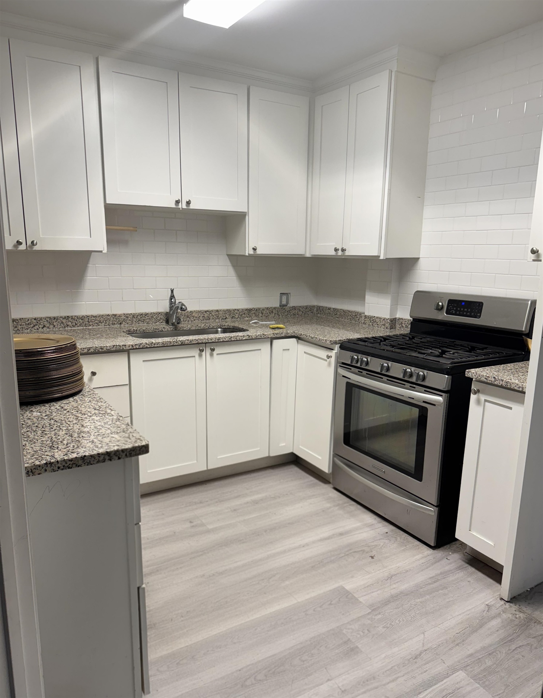 Manchester, New Hampshire 03102, United States, ,Residential,Active,174523