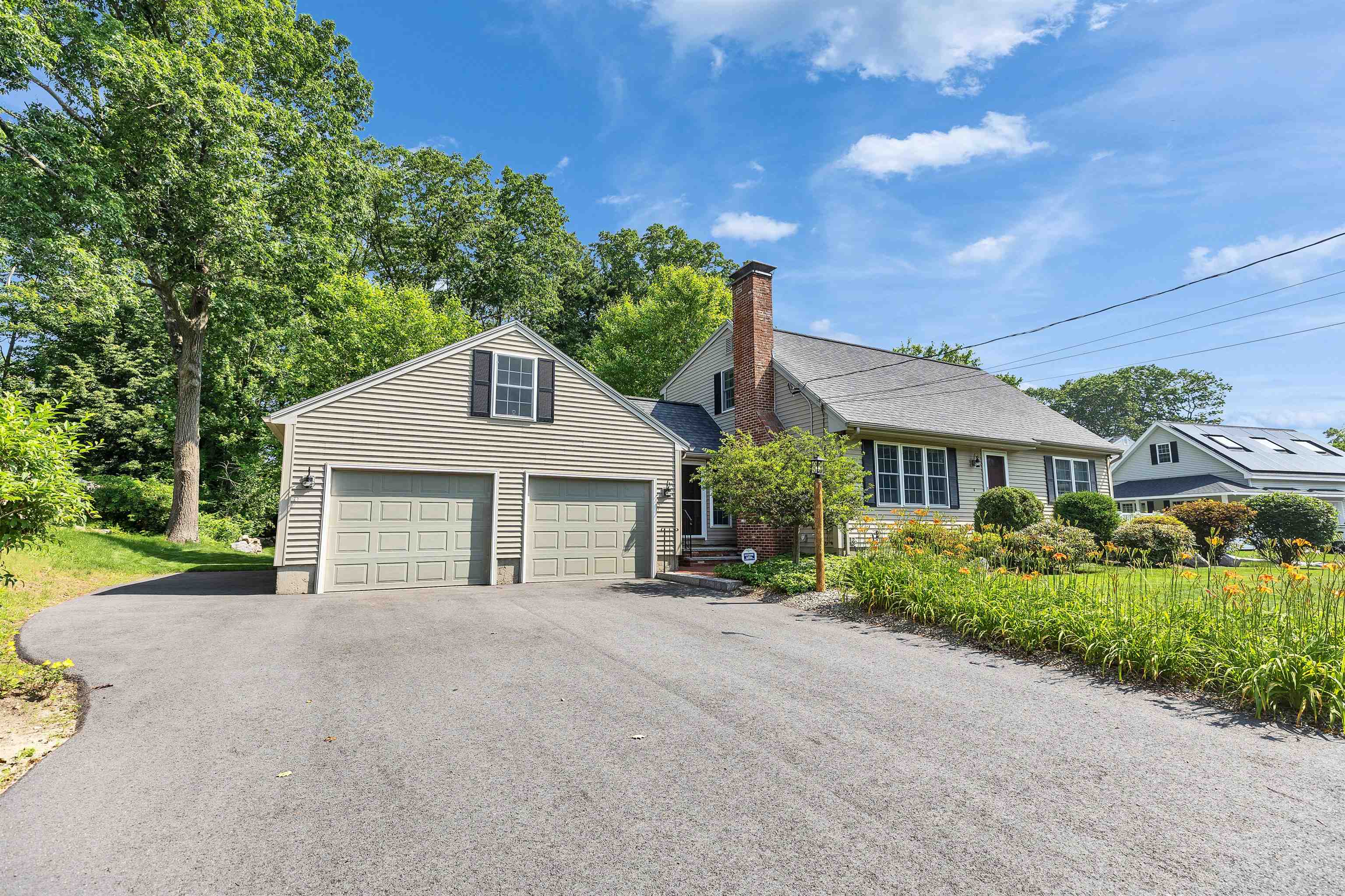 401 Woodcrest Court