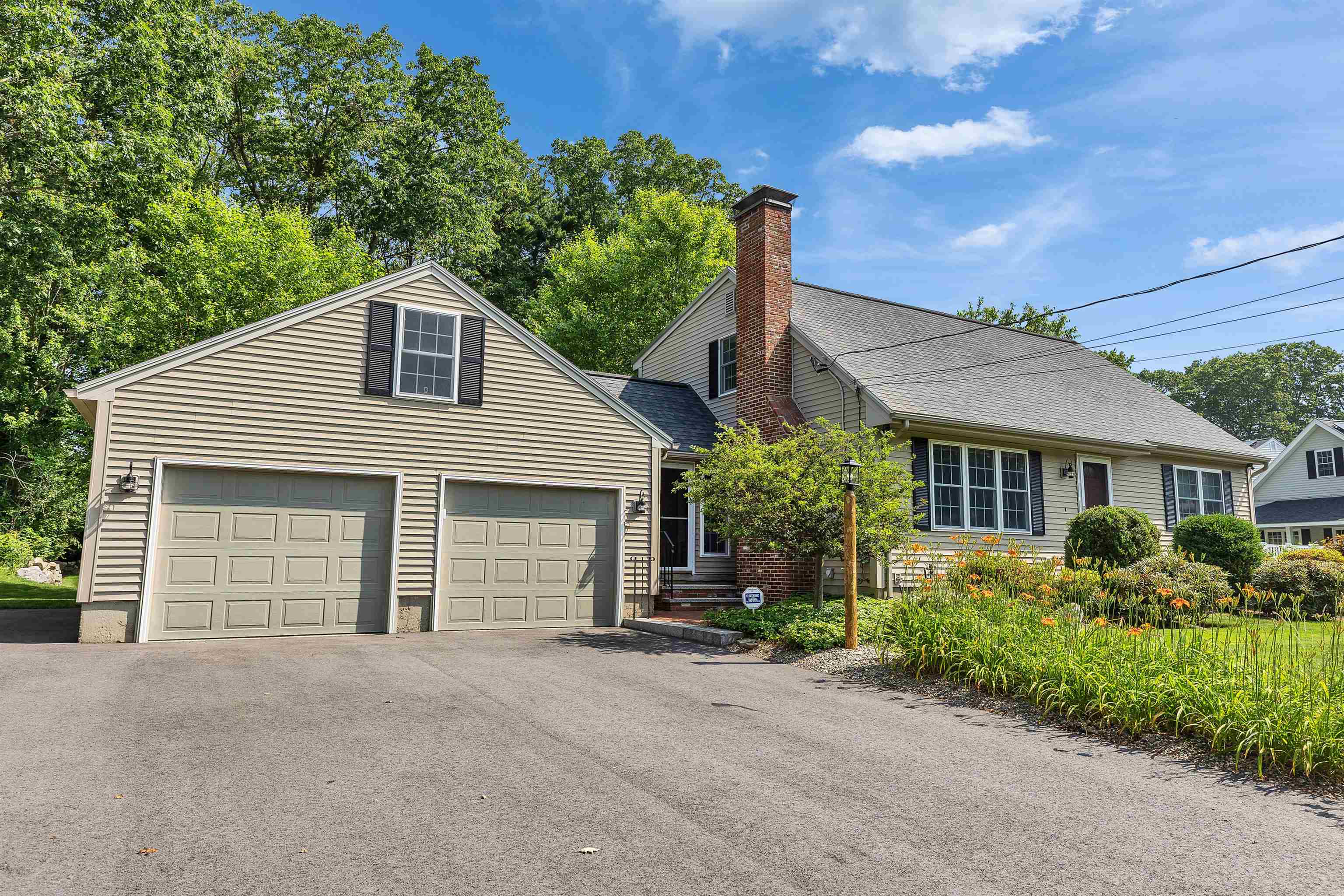 401 Woodcrest Court