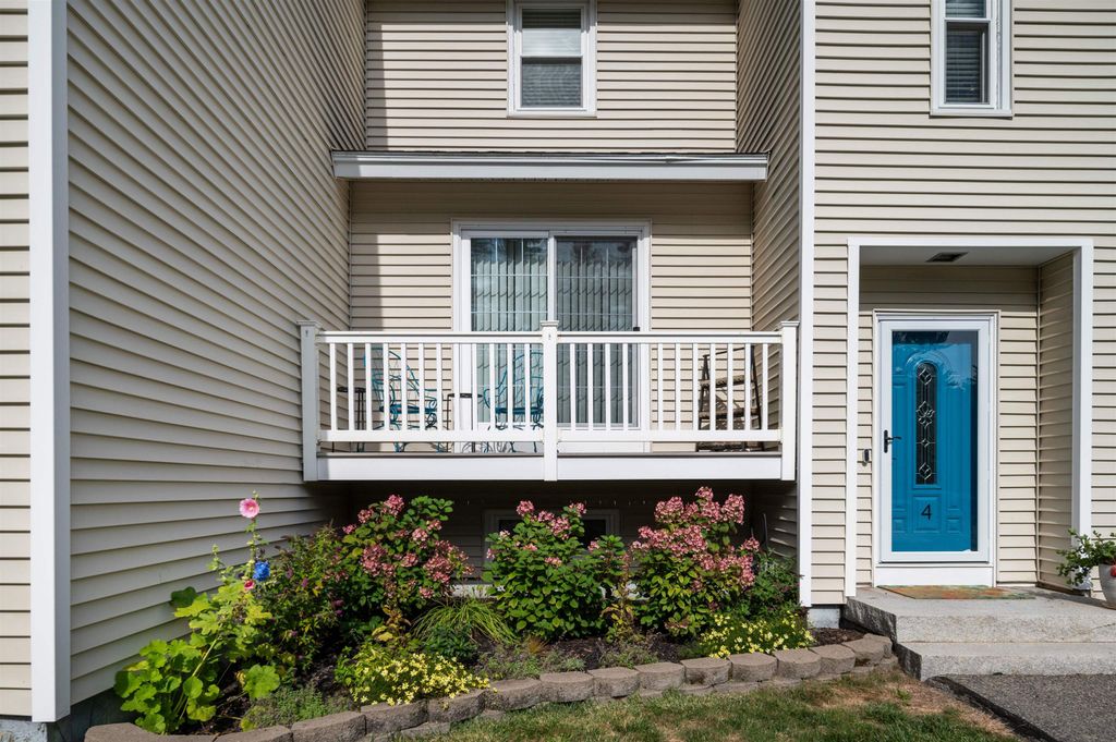 Photo of 4 Pine Meadows Drive, Exeter, NH 03833 (MLS # 5062088)